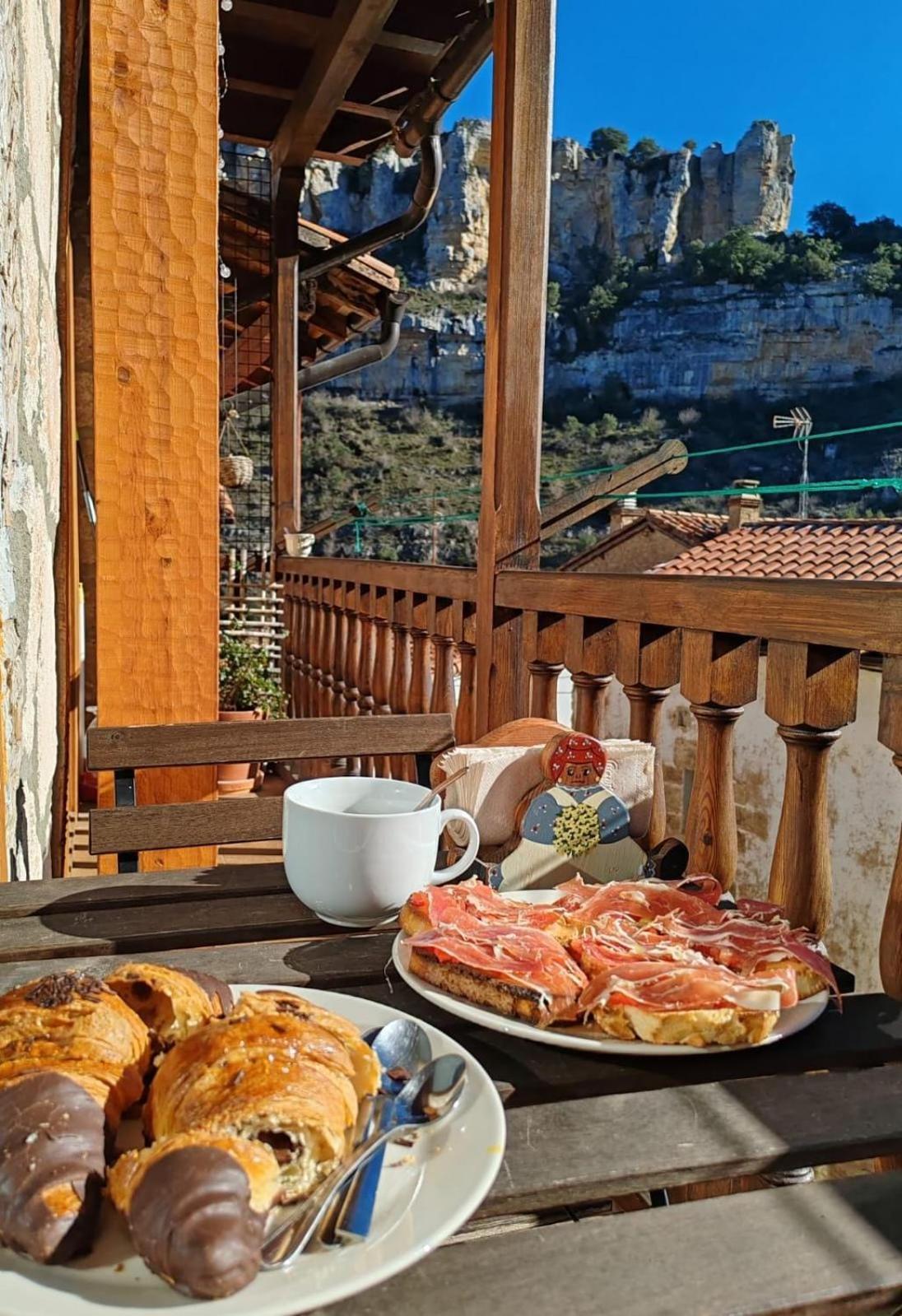 La Milana, Orbaneja Del Castillo Esterno foto