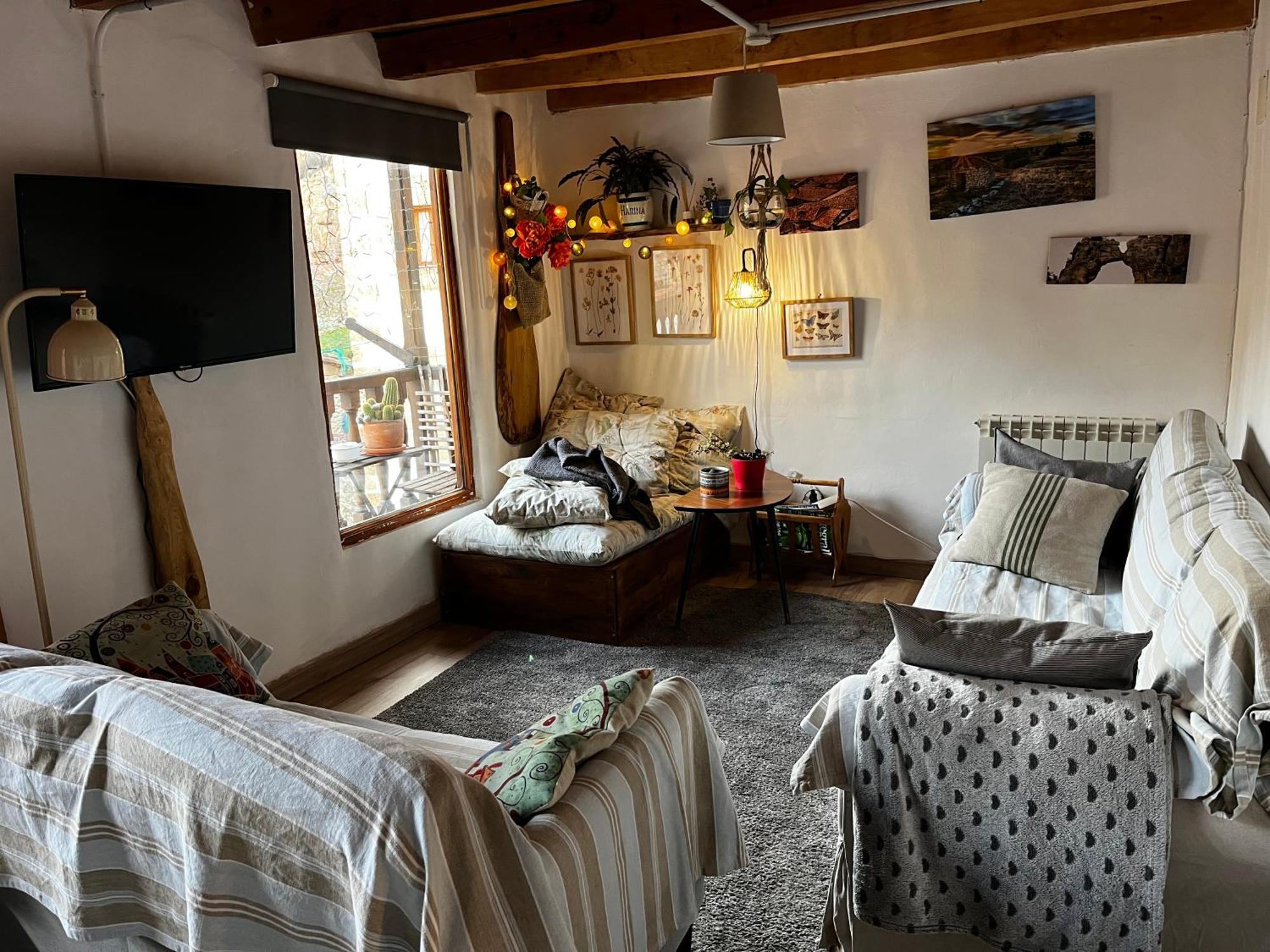 La Milana, Orbaneja Del Castillo Esterno foto